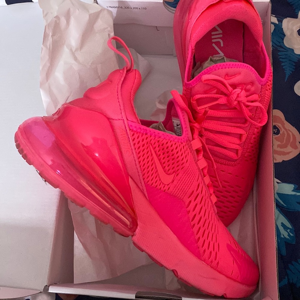 Pink AirMax 270
